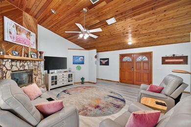 1312 Grove Ave, Tarpon Springs, FL 34689 - photo 5