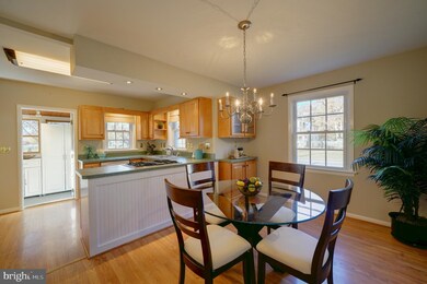 10485 Scaggsville Rd, Laurel, MD 20723 - photo 7