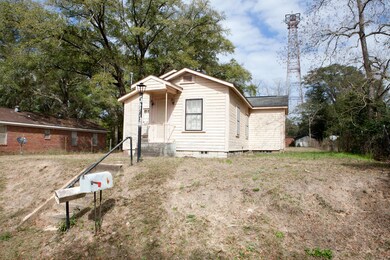 383 Booker Street, Crestview