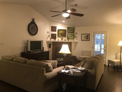 241 Mulberry Cir, Crawfordville, FL 32327 - photo 3