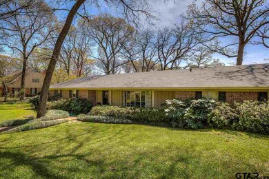 905 905 E Watkins, Tyler, TX 75701 - photo 2