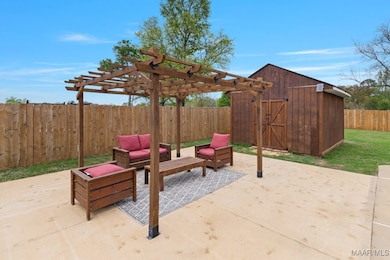 Poolside seating