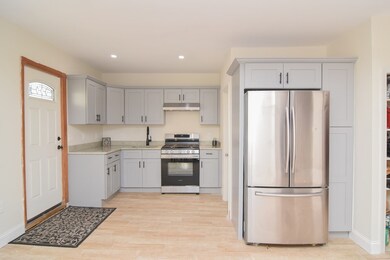 15 Bassett St, Lowell, MA 01852 - photo 7