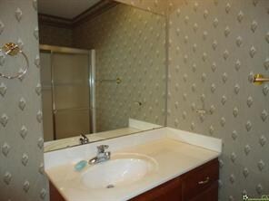 unlisted-address, Columbus, IN 47203 - photo 6