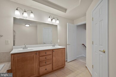 3541 Huntley Manor Ln, Alexandria, VA 22306 - photo 7