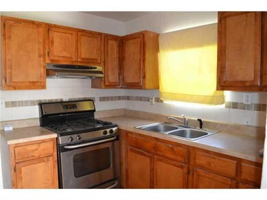 328 N Carolina Dr, El Paso, TX 79915 - photo 3