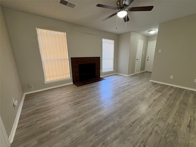 2609 Isbella Dr, Grand Prairie, TX 75052 - photo 4