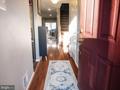 2077 Whisperwood Glen Ln, Reston, VA 20191 - photo 4