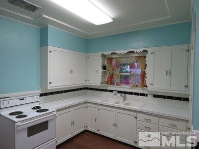 543 Lay St, Winnemucca, NV 89445 - photo 7