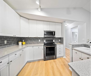 7774 Essex Gate Dr S unit 7774, Dublin, OH 43016 - photo 7