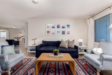 2 LIVING AREAS