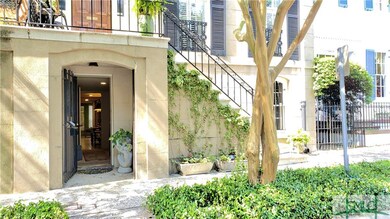 405 E Charlton St unit B, Savannah, GA 31401 - photo 2