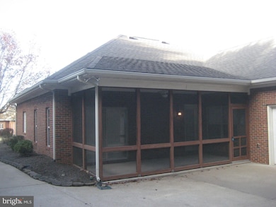 180 Carriage Chase Cir, Warrenton, VA 20186 - photo 4