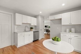 4 Barracks Rd unit 4, Hudson, MA 01749 - photo 3