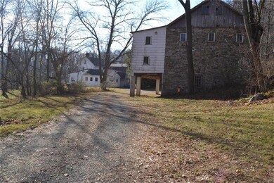 40 Wheeler Ln, Bally, PA 19503 - photo 4