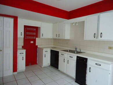 3527 Golfview Dr, Hazel Crest, IL 60429 - photo 2