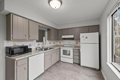 12_kitchen 02