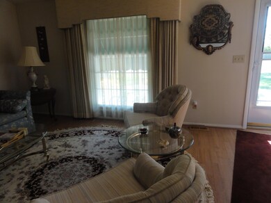 5511 Cherrywood Rd, Columbus, OH 43229 - photo 2