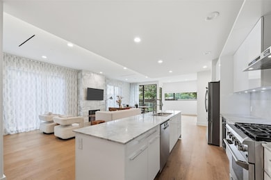 3923 Cole Ave unit 101, Dallas, TX 75204 - photo 5