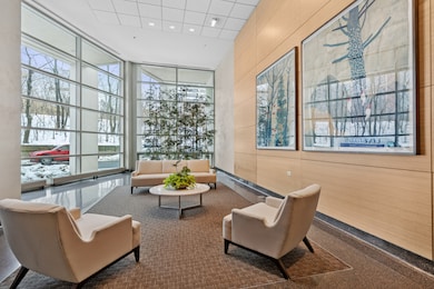 Evanston One unit 1504, Evanston, IL 60201 - photo 2