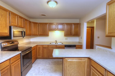 3227 W Meadows Ct unit A, Sheboygan, WI 53081 - photo 3