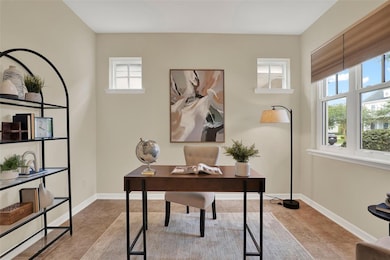 Lovely study that you could have a potential as a third bedroom.