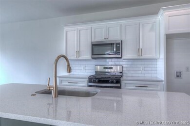 2817 E 81st Place, Tulsa, OK 74137 - photo 5