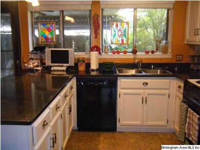 Enjoy this wonderful kitchen with Quartz counterto