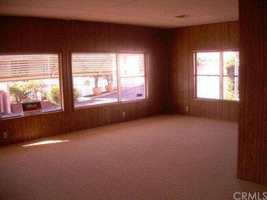 Spacious livinging room