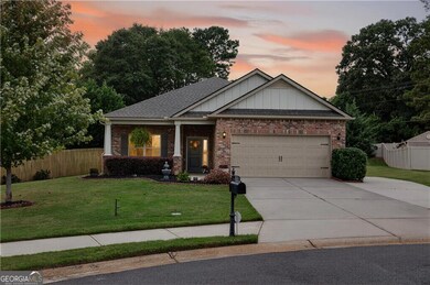 Front of Structure - Craftsman-style house with bo