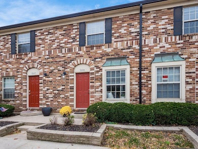 003_124a_A 2569 Olde Hill 005