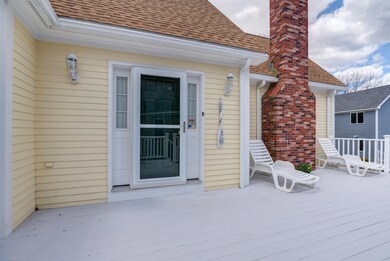 44 Riverside Ln Ogunquit ME-large-037-03