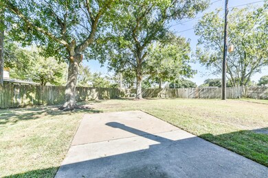 8046 Split Pine Dr, Houston, TX 77040 - photo 6