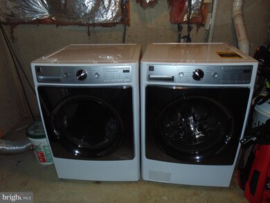 14235 Oakpointe Dr, Laurel, MD 20707 - photo 6