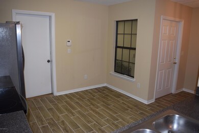 7705 Highchair Ln, Jacksonville, FL 32210 - photo 5