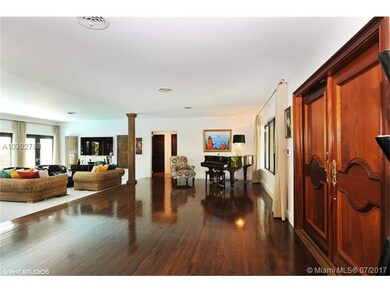 Nice open and inviting floor plan!