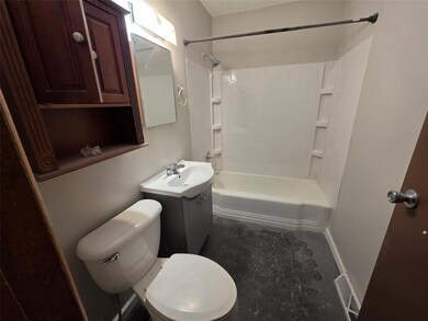 2822 Wedgewood Rd, Des Moines, IA 50317 - photo 7