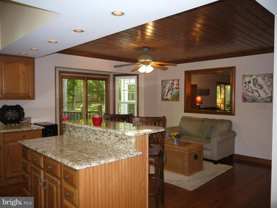 6906 Bloomsbury Ln, Spotsylvania, VA 22553 - photo 5