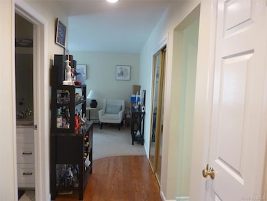 143 Parkside Dr unit 143, Suffern, NY 10901 - photo 3