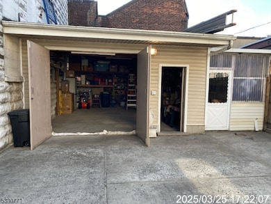 81 Waydell St, Newark, NJ 07105 - photo 5