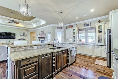 360 Windsor Ct, Port Neches, TX 77651 - photo 7