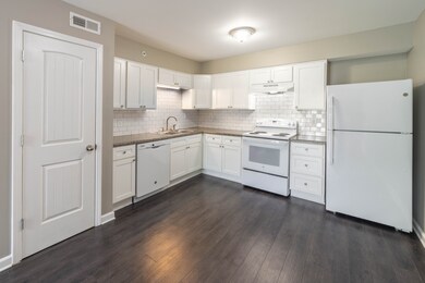 311 Hawkins Rd unit B8, Clarksville, TN 37040 - photo 6