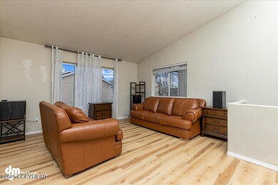 04-Living Room-DW-2796