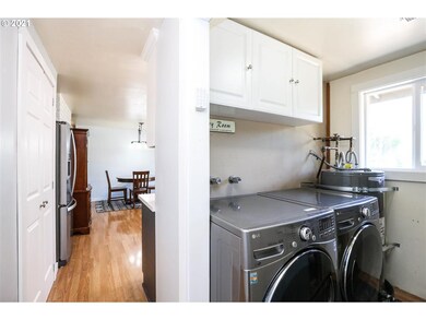 2375 Palmer Ave, Eugene, OR 97401 - photo 6