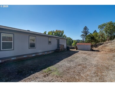 2454 Landers Ave, Roseburg, OR 97471 - photo 6