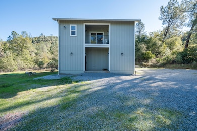 19404 Peppernut Dr, Redding, CA 96003 - photo 4