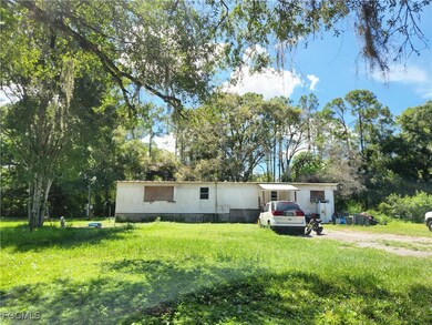 830 Case Rd, Labelle, FL 33935 - photo 4