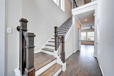 8822 Narrow Leaf St, Houston, TX 77080 - photo 5