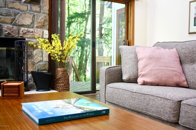 Living Room (1)