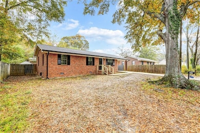 122 Capitol Ave, Winder, GA 30680 - photo 3